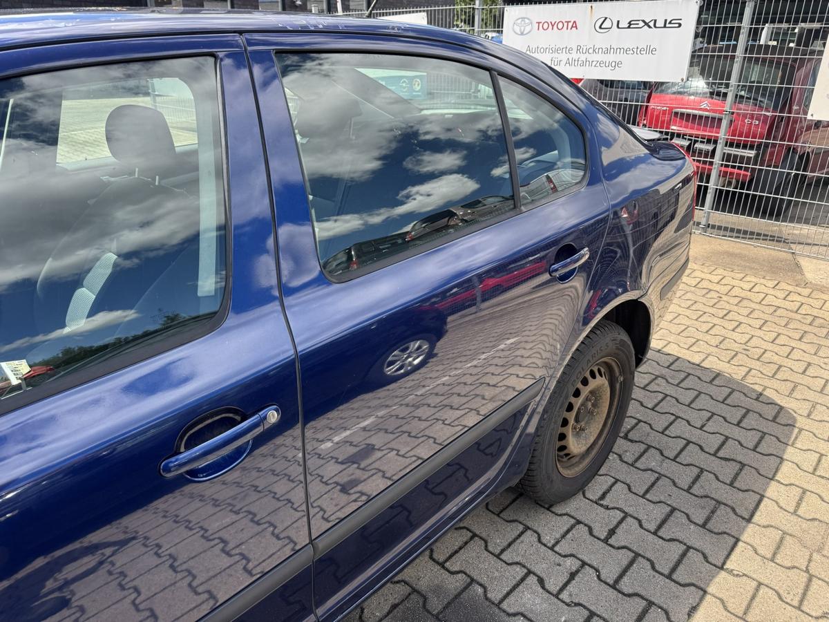 Skoda Octavia 2 1Z original T&uuml;r hinten links LF5Q Stormblau Metallic Flie&szlig;heck Rohbau Bj.2008